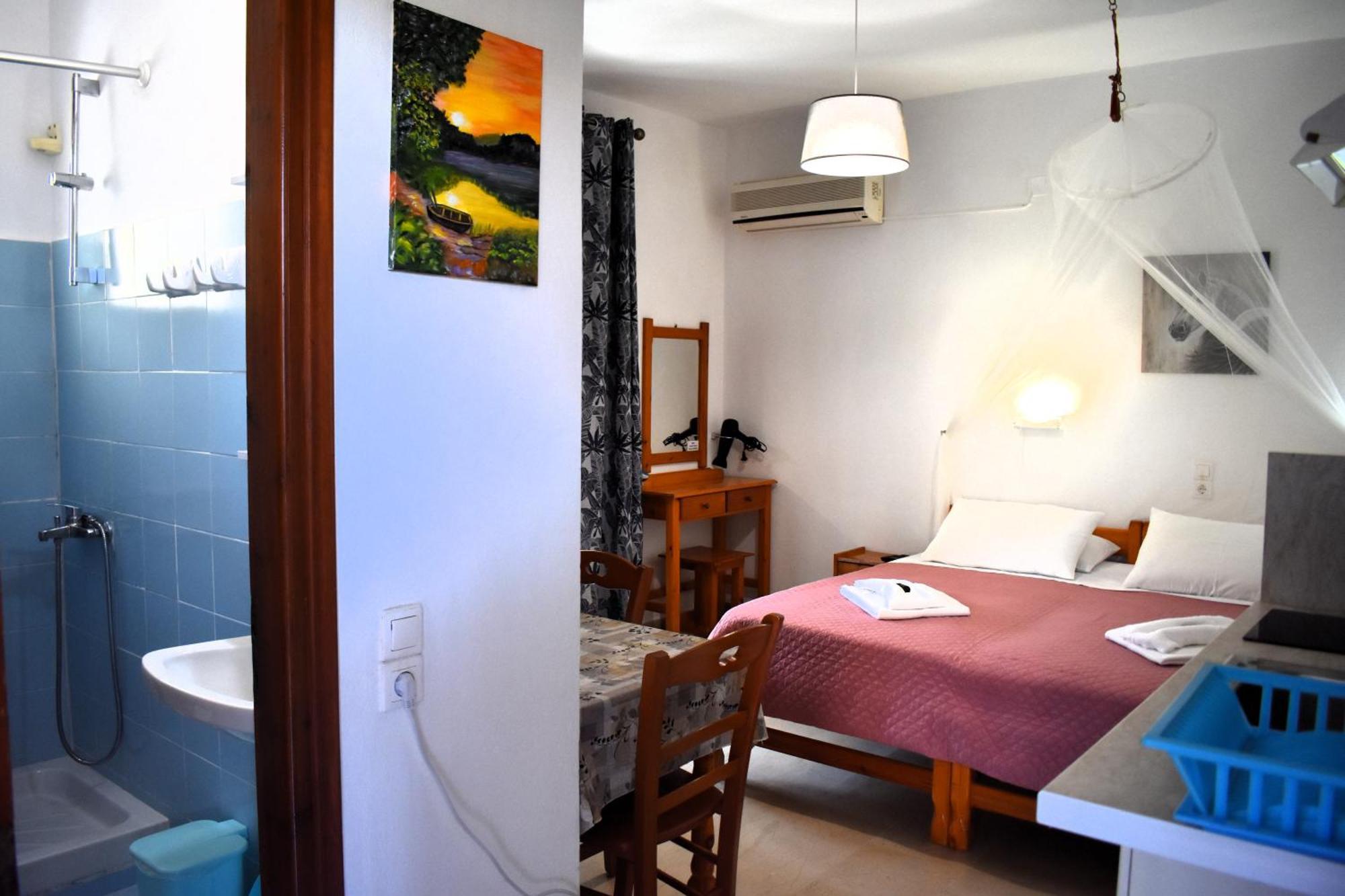 Kostas Apartments & Studios Agios Georgios Pagon Exterior photo