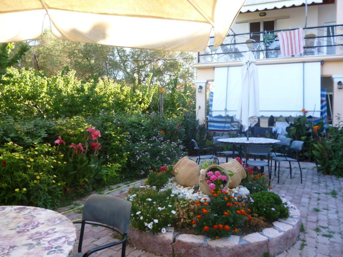 Kostas Apartments & Studios Agios Georgios Pagon Exterior photo