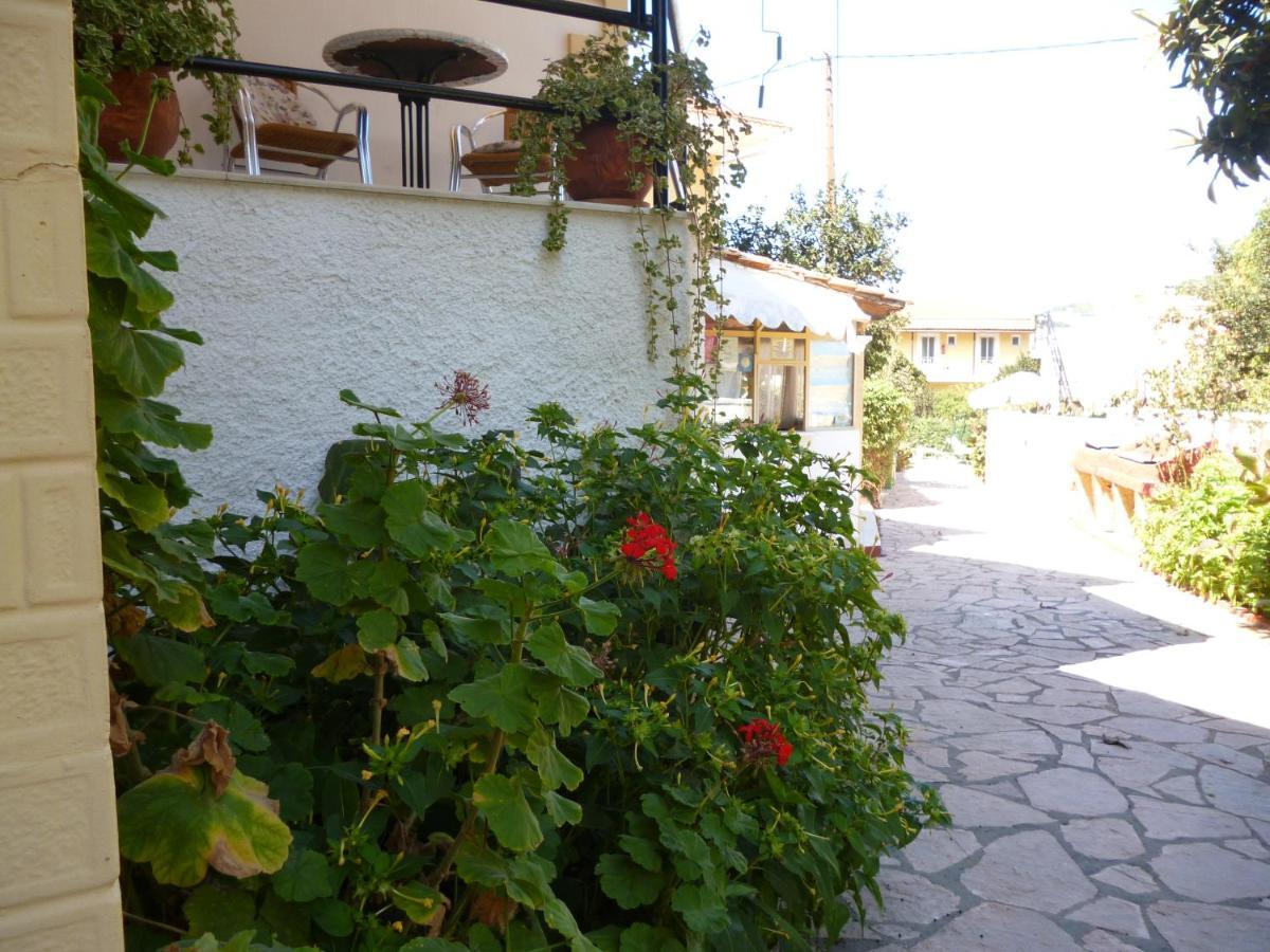 Kostas Apartments & Studios Agios Georgios Pagon Exterior photo