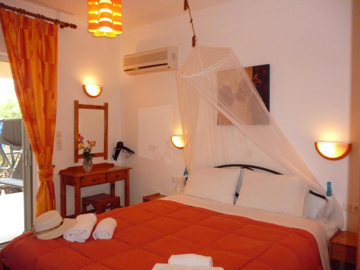 Kostas Apartments & Studios Agios Georgios Pagon Exterior photo