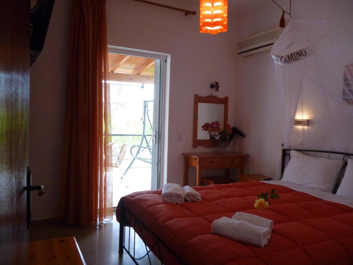 Kostas Apartments & Studios Agios Georgios Pagon Exterior photo