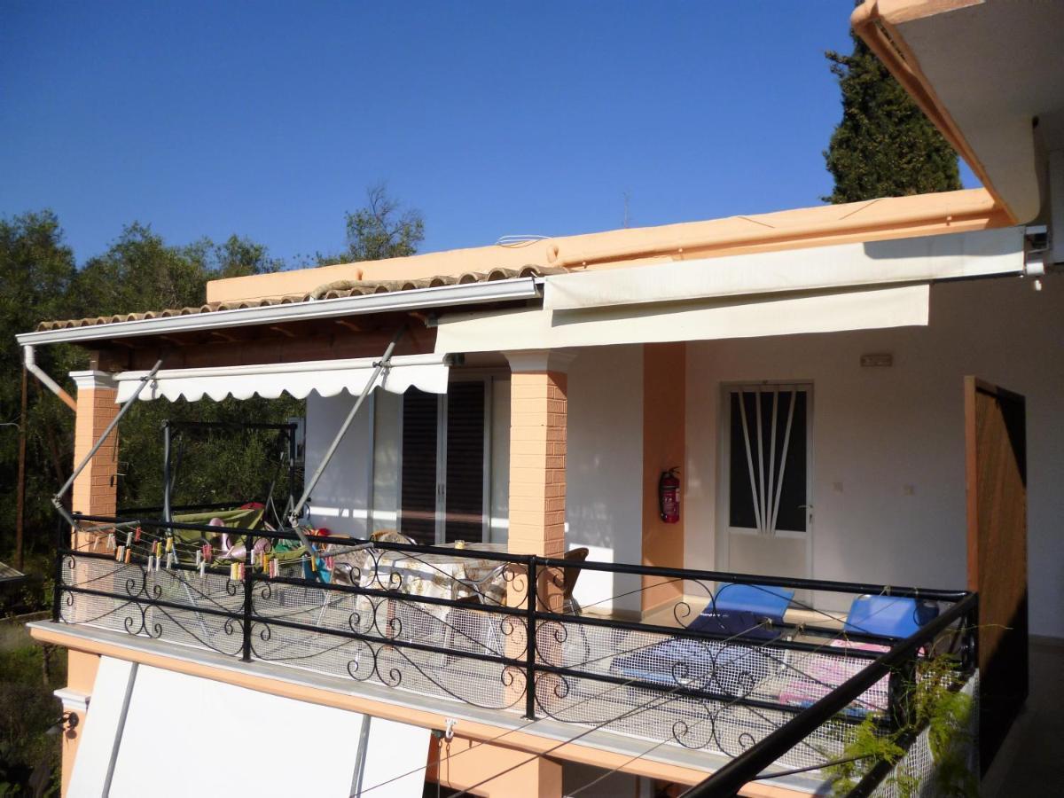 Kostas Apartments & Studios Agios Georgios Pagon Exterior photo